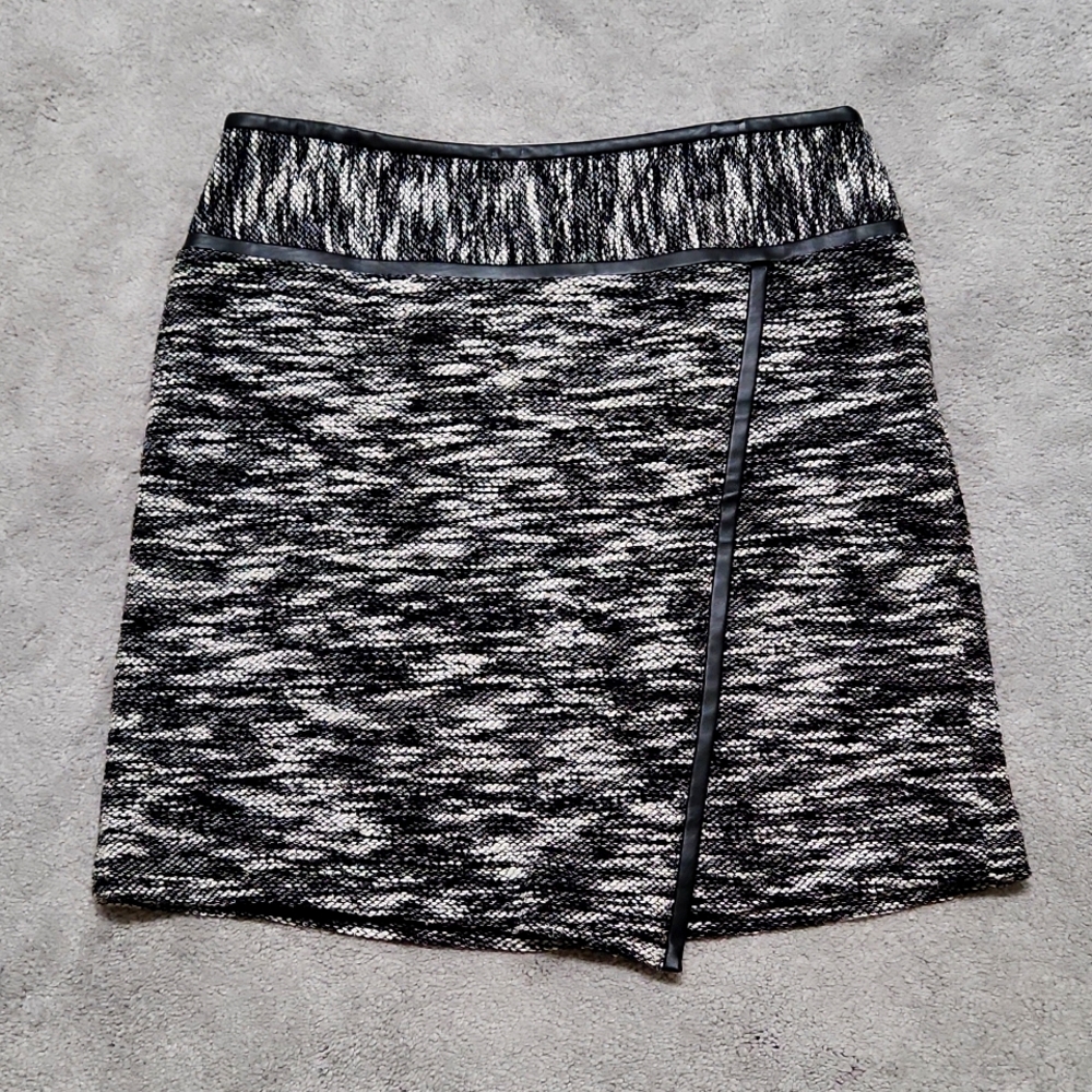 WHBM Tweed Skirt Sz 2 Assymetrical NWT